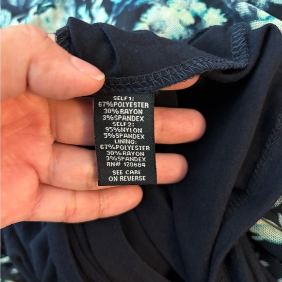 NWT Torrid Dress Plus Size 0 Flowy Comfortable Lightweight Floral Sleeveless - Picture 6 of 6